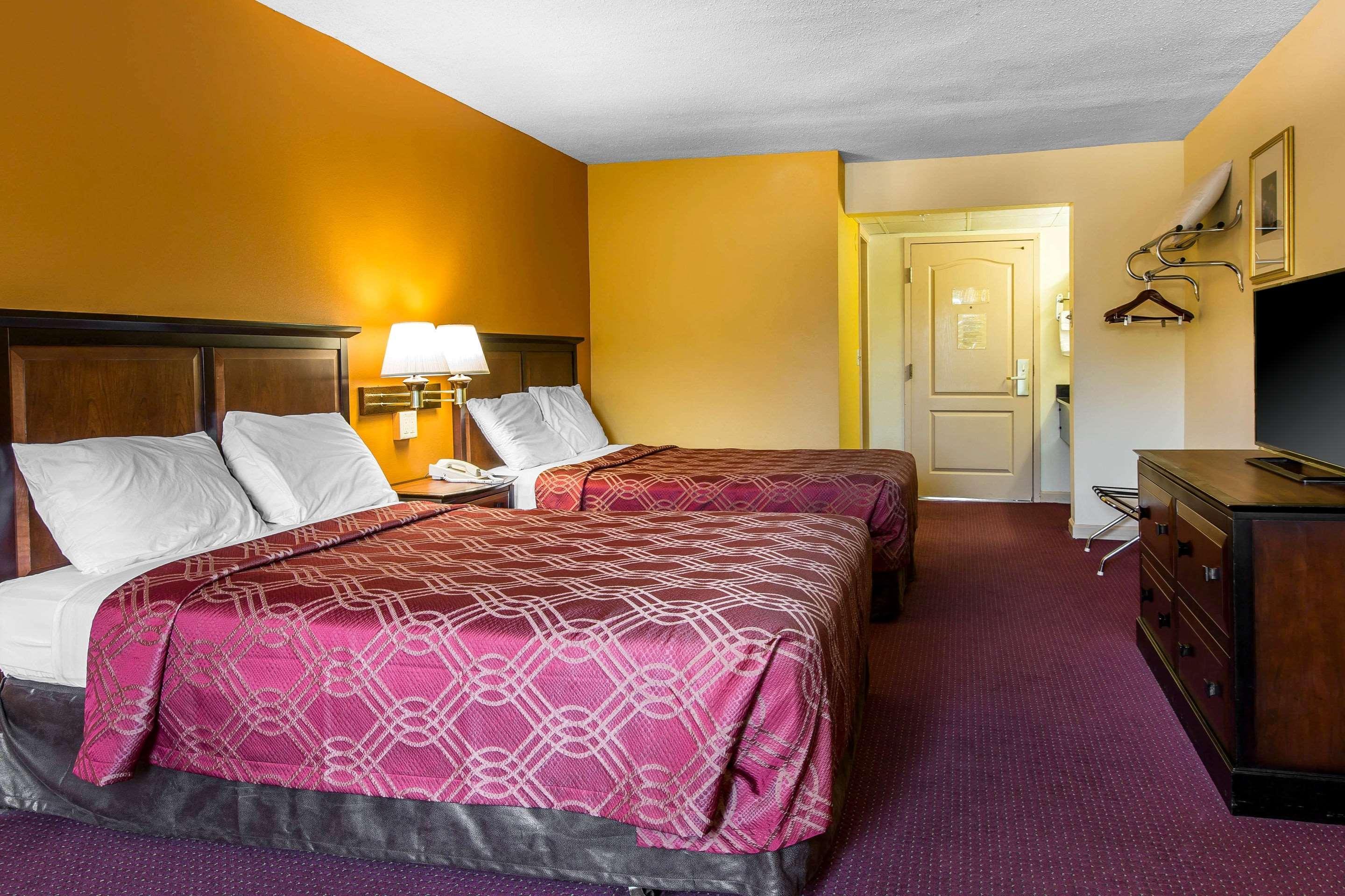 Econo Lodge At Six Flags Austell Eksteriør bilde