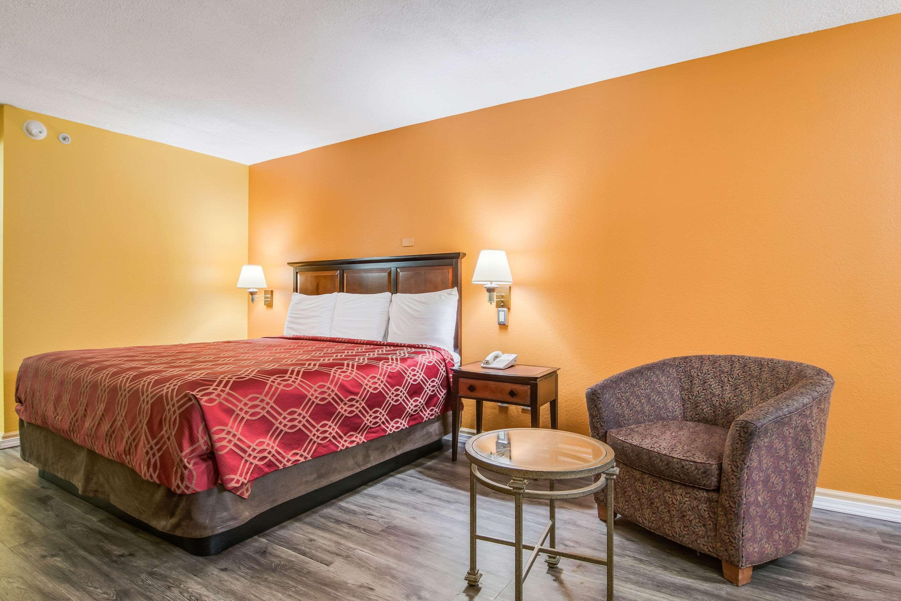 Econo Lodge At Six Flags Austell Eksteriør bilde