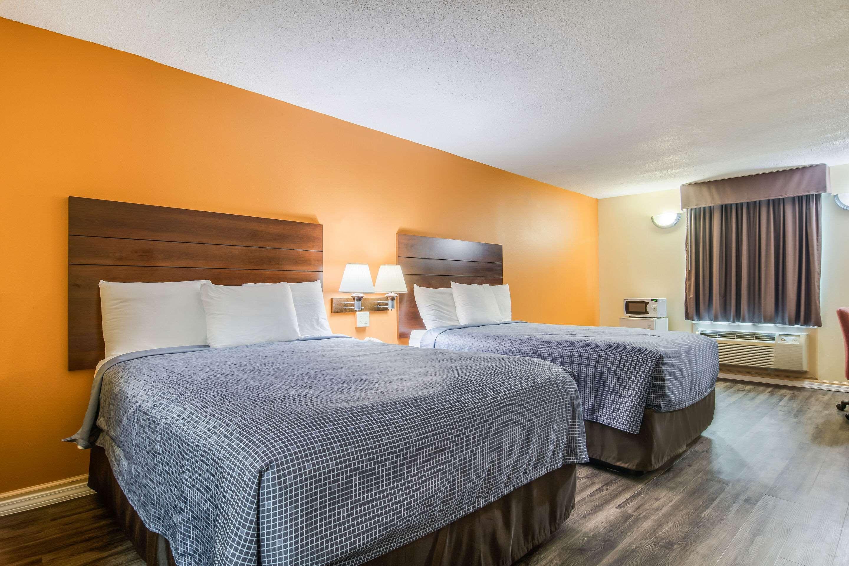 Econo Lodge At Six Flags Austell Eksteriør bilde