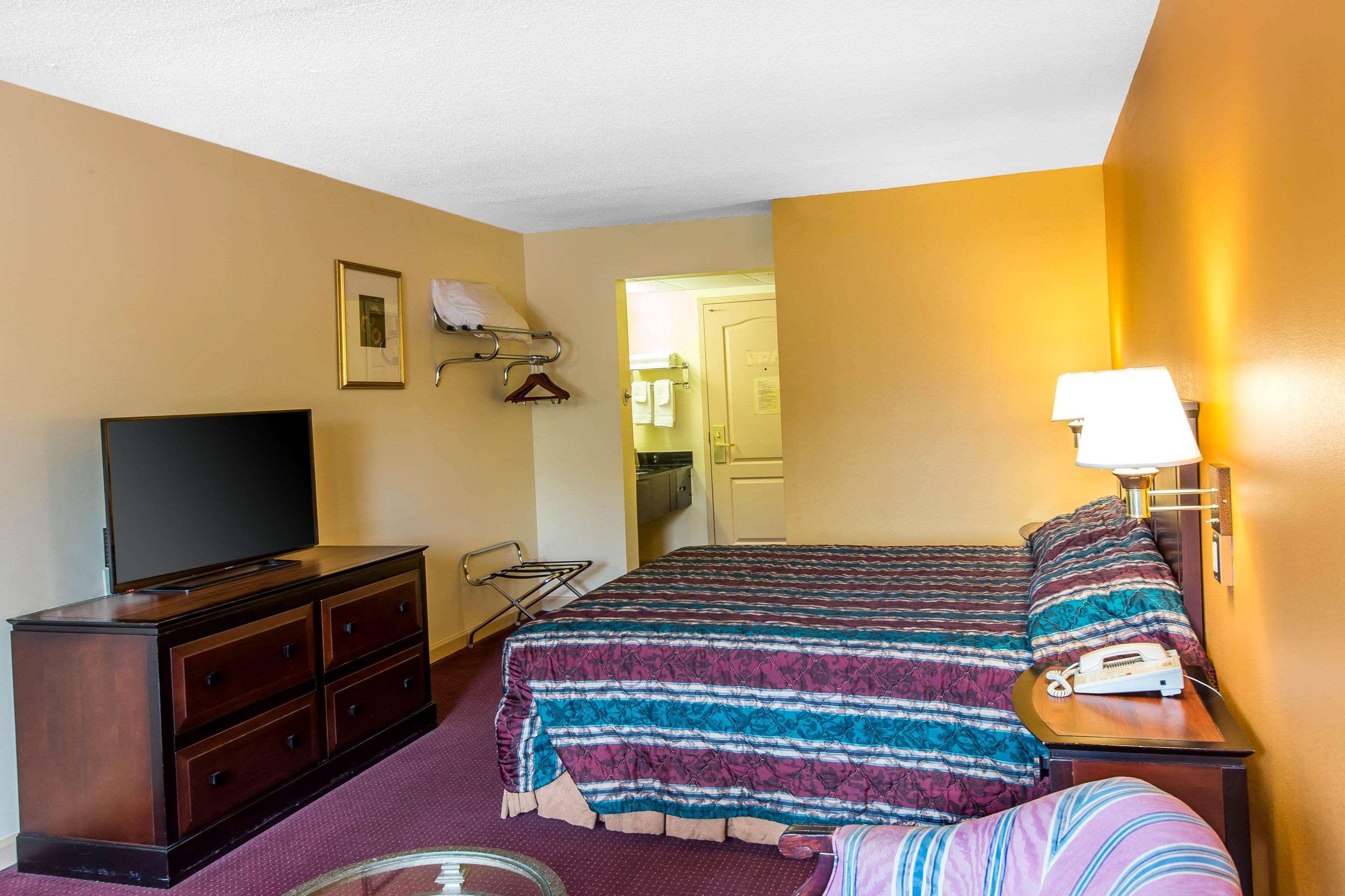 Econo Lodge At Six Flags Austell Eksteriør bilde