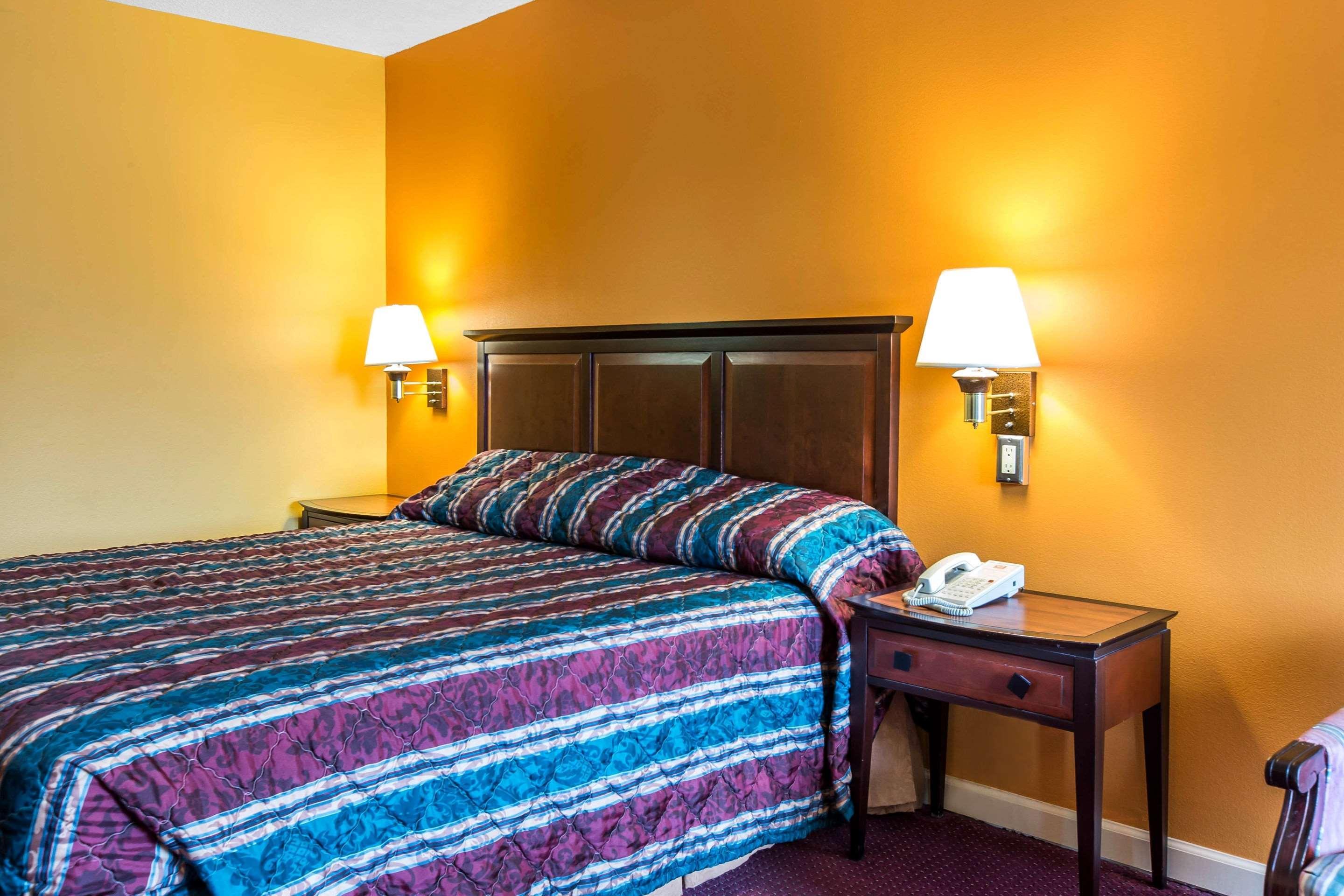 Econo Lodge At Six Flags Austell Eksteriør bilde