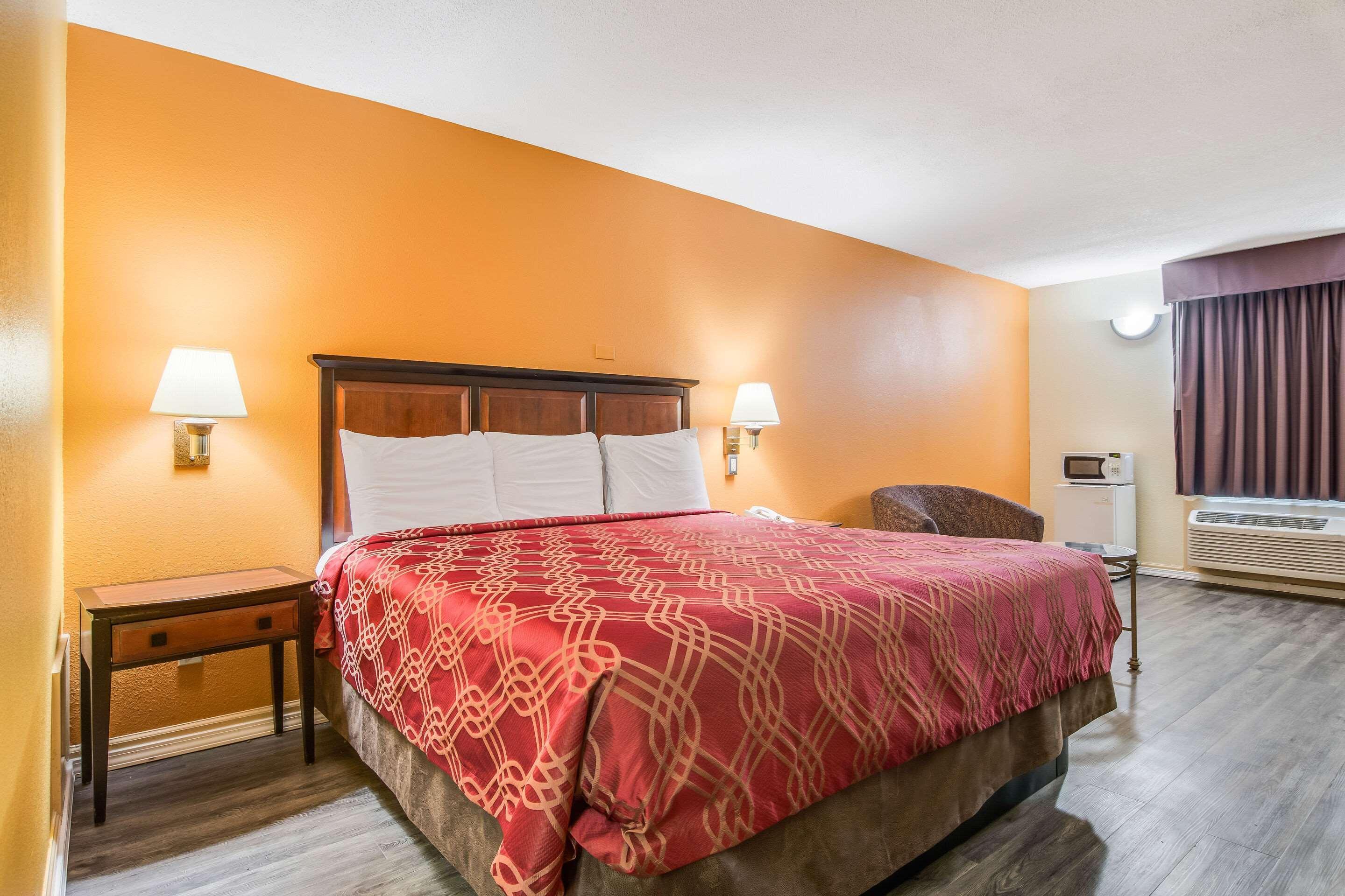 Econo Lodge At Six Flags Austell Eksteriør bilde